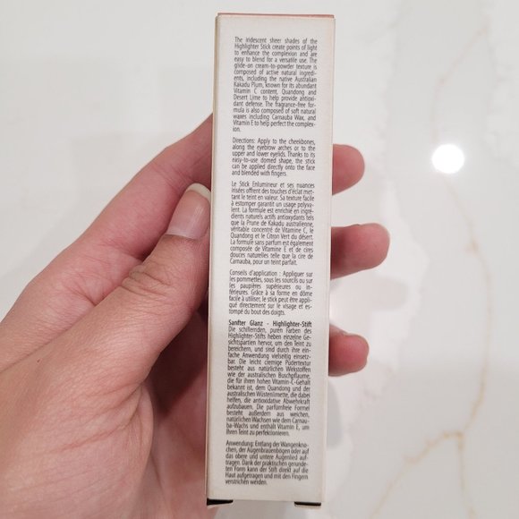 Nude By Nature TOUCH OF GLOW HIGHLIGHT STICK IN 03 BRONZE - Picture 9 of 12